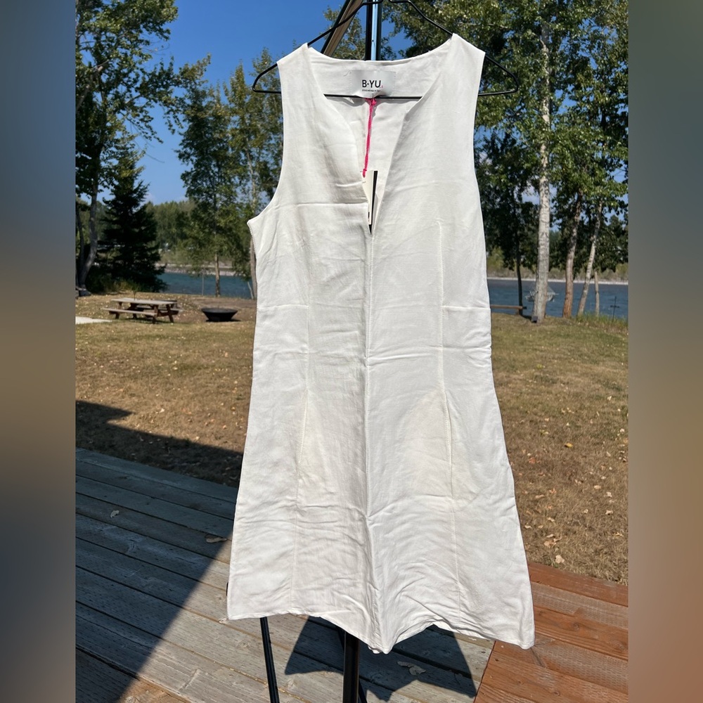 NWT - B-YU - White Linen Dress - Pockets - Size S - Made in Italy - SS25